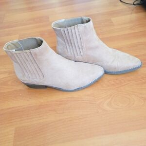 Women's Tan Ankle Boots
